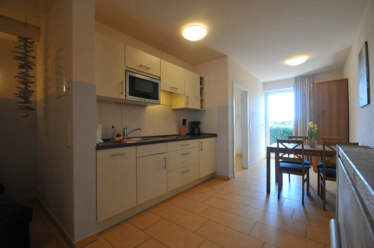 Ferienwohnung 02 in Sellin – Wohnbereich